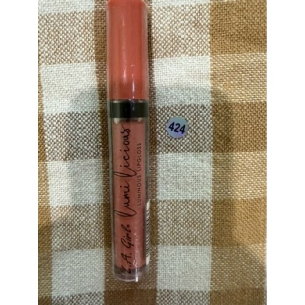 L.A. Girl Lumi-Licious Luminous Lip Gloss Shade 424 New Sealed Shimmer Finish